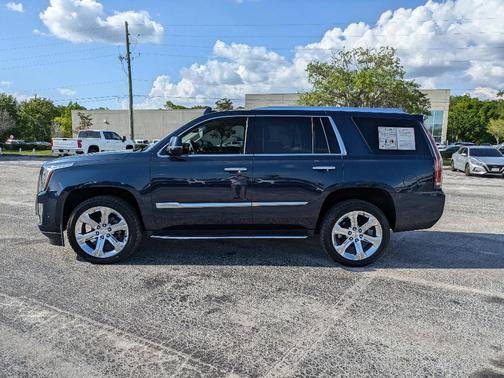 2018 Cadillac Escalade Luxury
