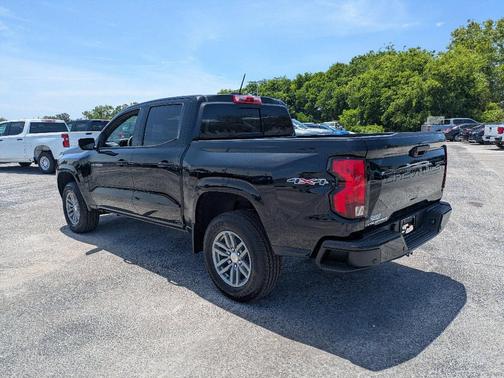 Black 2026 Chevrolet Colorado LT