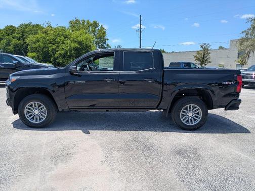 Black 2026 Chevrolet Colorado LT