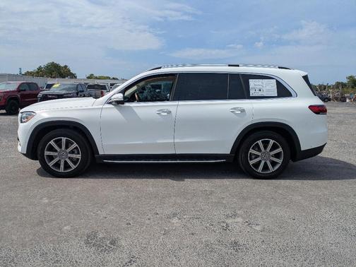 White 2022 Mercedes-Benz GLS 450 4MATIC