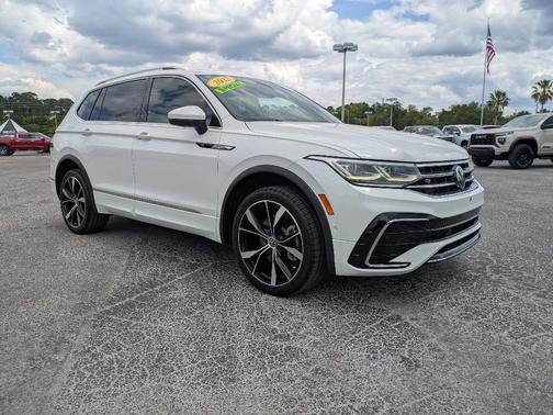 Oryx White Pearl Effect 2022 Volkswagen Tiguan 2.0T SEL R-Line