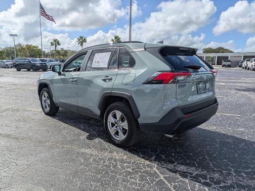 2023 Toyota RAV4 XLE