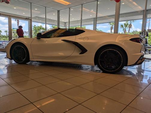2025 Chevrolet Corvette Stingray w/1LT