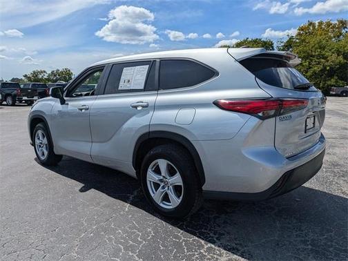 2023 Toyota Highlander LE
