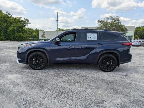 2023 Toyota Highlander XSE
