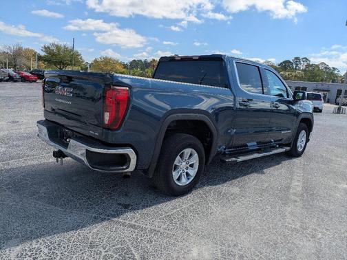 2023 GMC Sierra 1500 SLE