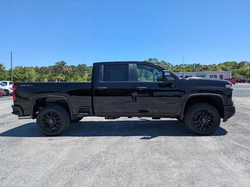 2025 Chevrolet Silverado 2500 Custom