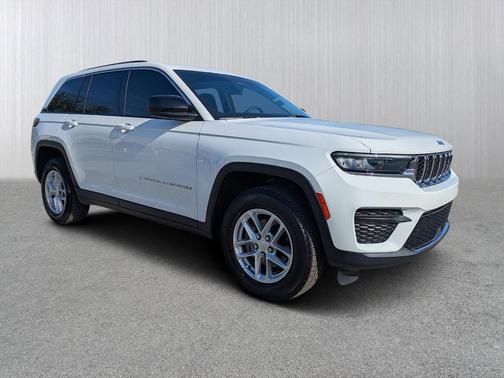 2023 Jeep Grand Cherokee Laredo