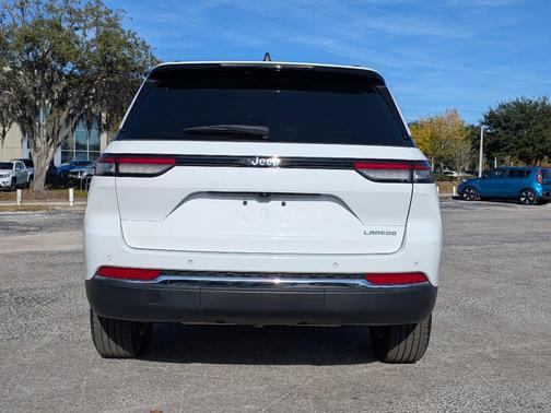 2023 Jeep Grand Cherokee Laredo