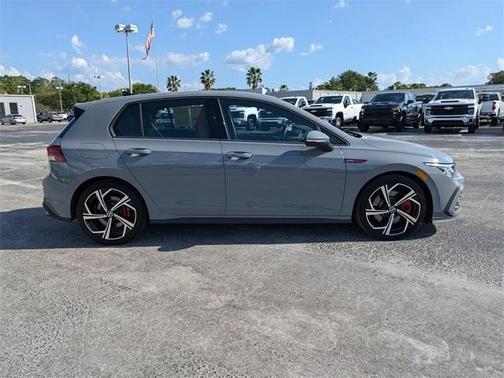 2024 Volkswagen Golf GTI 2.0T SE