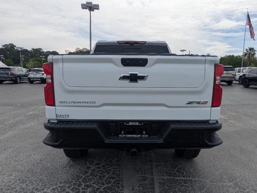 Summit White 2026 Chevrolet Silverado 1500 ZR2