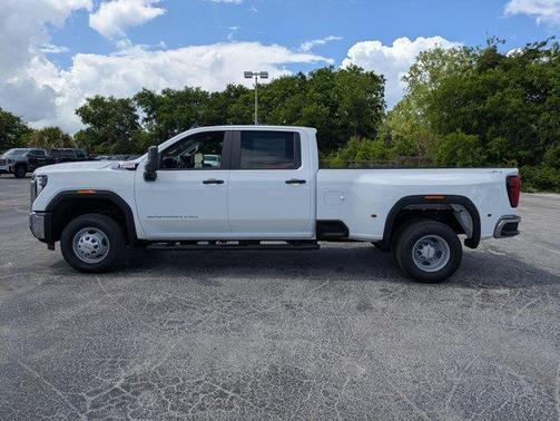 2026 GMC Sierra 3500 Pro