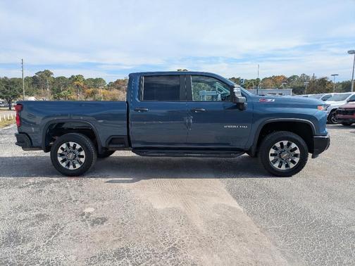 2025 Chevrolet Silverado 2500 Custom