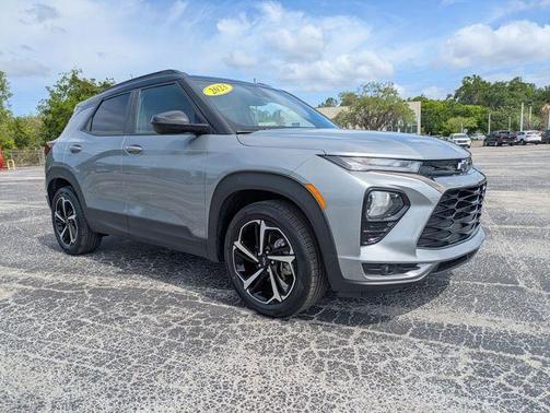 Sterling Gray Metallic 2023 Chevrolet Trailblazer RS