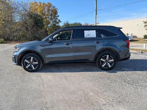 2022 Kia Sorento S