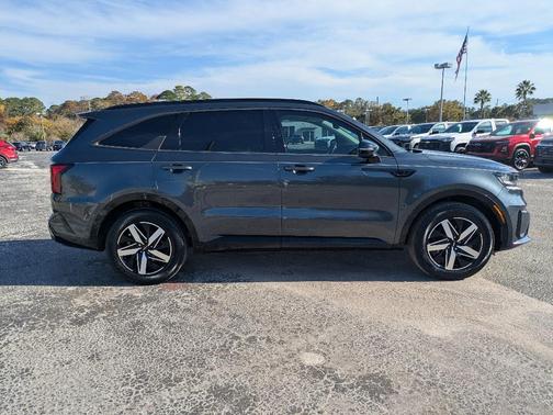2022 Kia Sorento S