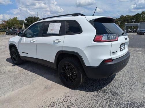 2023 Jeep Cherokee Altitude Lux
