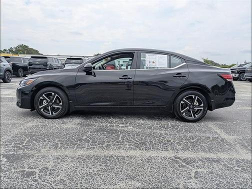 Black 2024 Nissan Sentra SV