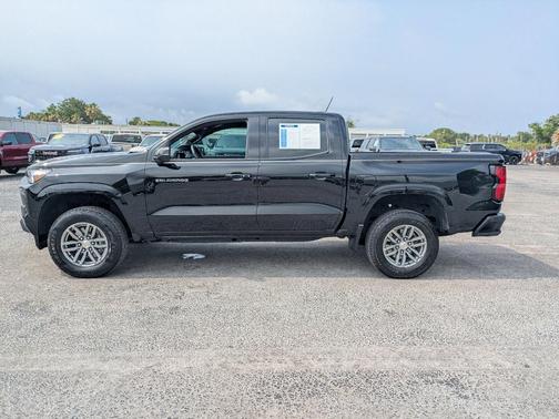 Black 2024 Chevrolet Colorado LT