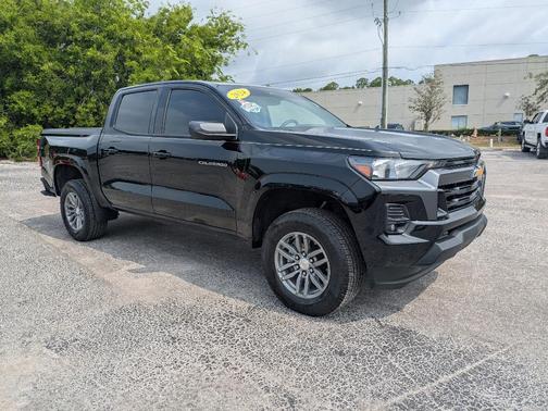Black 2024 Chevrolet Colorado LT