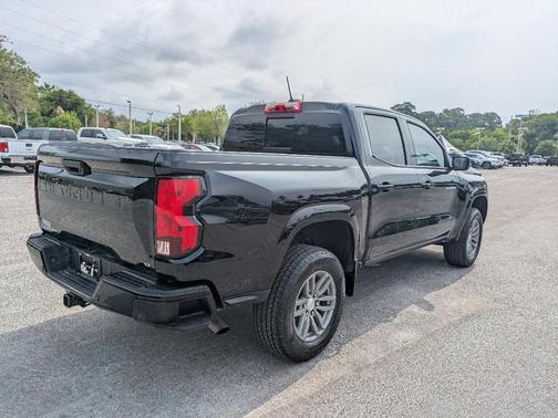 Black 2024 Chevrolet Colorado LT