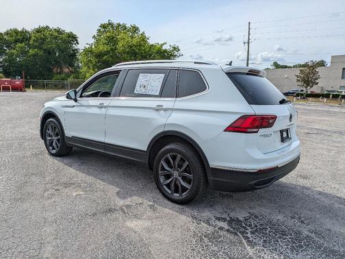 2024 Volkswagen Tiguan 2.0T SE