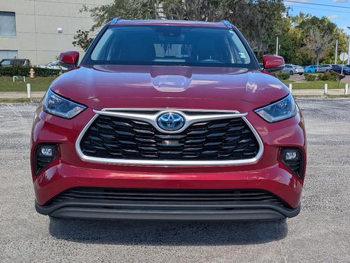 2021 Toyota Highlander Hybrid XLE