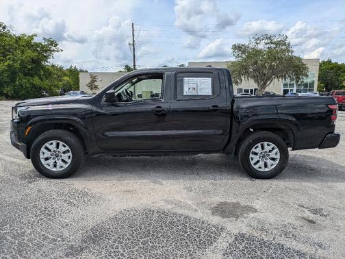 2023 Nissan Frontier SV