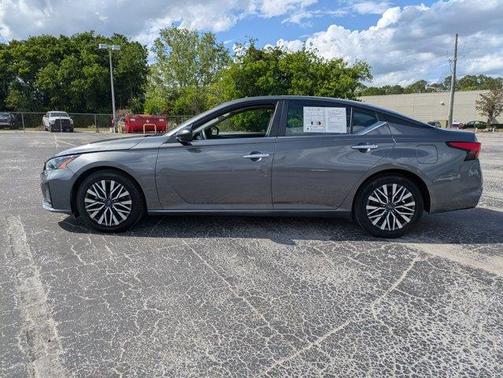 Gun Metallic 2024 Nissan Altima 2.5 SV