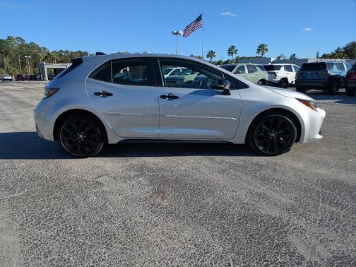2020 Toyota Corolla Hatchback SE