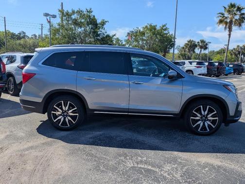 Lunar Silver Metallic 2022 Honda Pilot Touring 7-Passenger