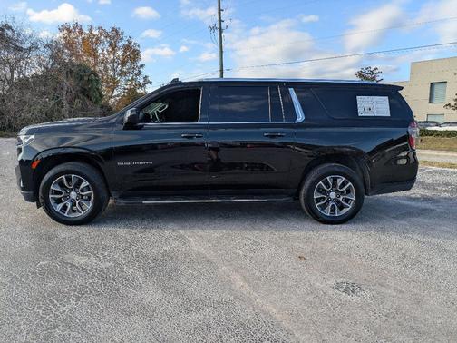 2023 Chevrolet Suburban LS