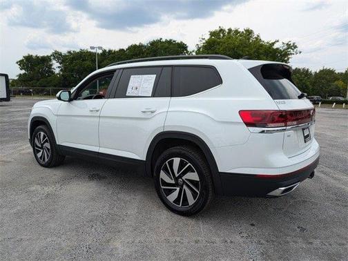 2024 Volkswagen Atlas 2.0T SE