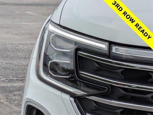 2024 Volkswagen Atlas 2.0T SE