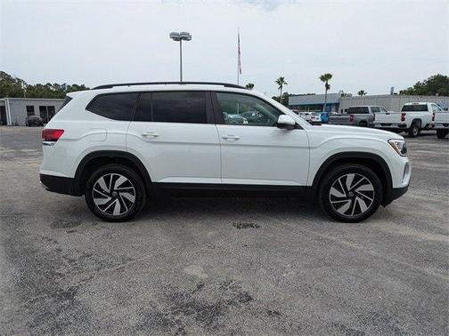 2024 Volkswagen Atlas 2.0T SE