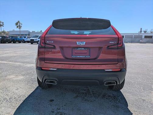 2023 Cadillac XT4 Luxury