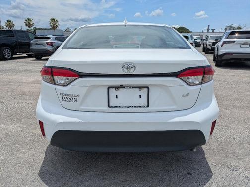 Ice 2024 Toyota Corolla LE