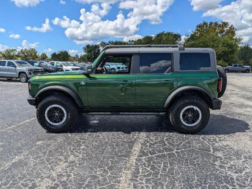 2024 Ford Bronco Outer Banks