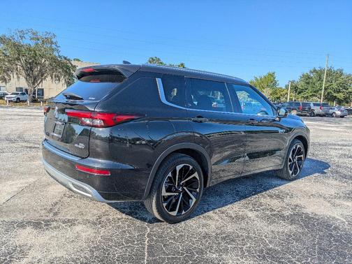 2023 Mitsubishi Outlander PHEV SEL