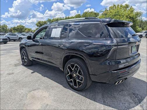 Black Metallic 2025 Chevrolet Traverse High Country