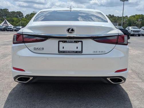White Pearl 2025 Lexus ES 350 350