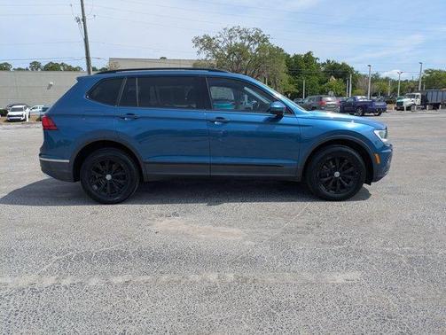 Silk Blue Metallic 2018 Volkswagen Tiguan 2.0T SE