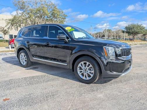 2022 Kia Telluride LX