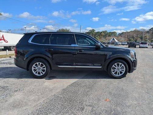 2022 Kia Telluride LX