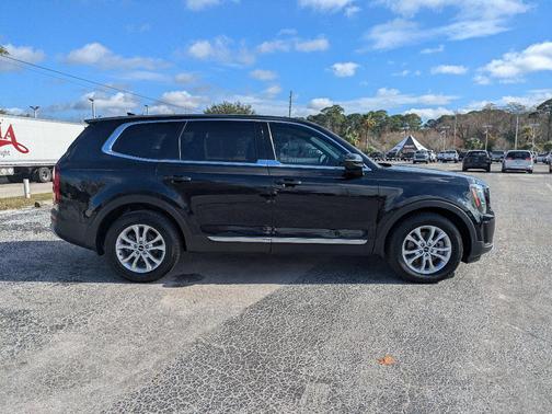 2022 Kia Telluride LX