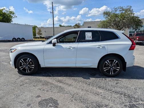 2021 Volvo XC60 T5 Momentum