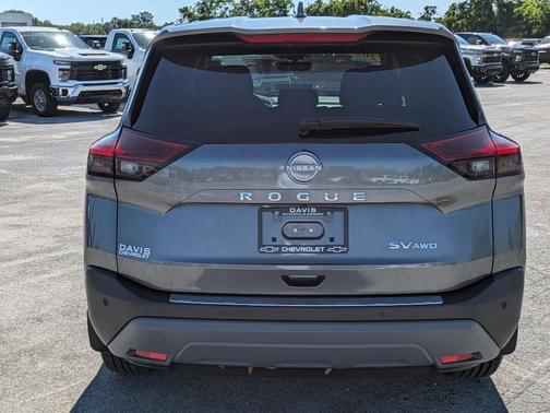2022 Nissan Rogue SV