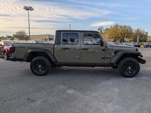 2020 Jeep Gladiator Sport