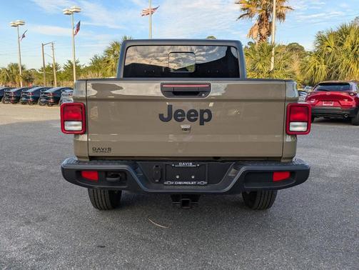 2020 Jeep Gladiator Sport