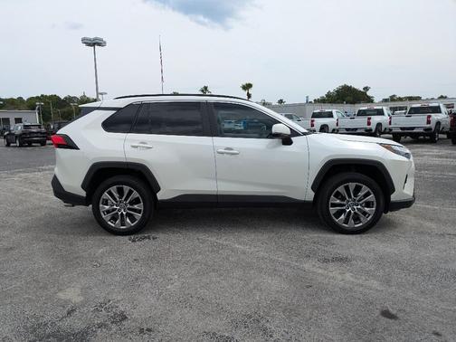 2022 Toyota RAV4 XLE Premium